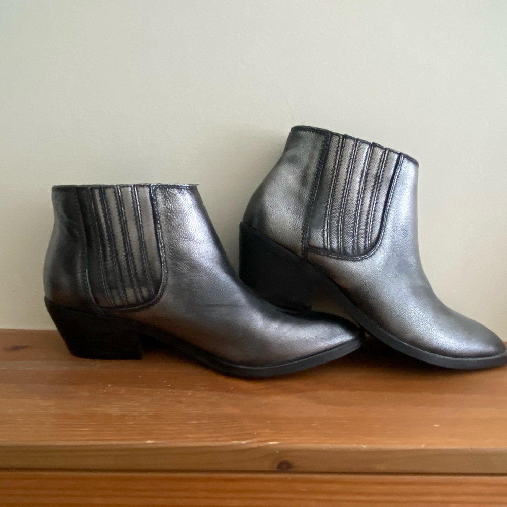 Chinese laundry silver booties